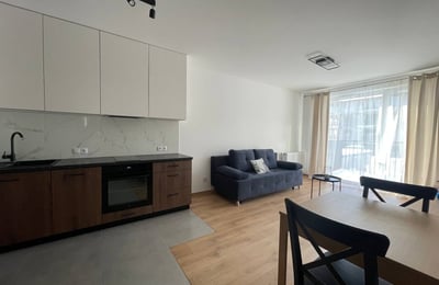 Alquiler de un luminoso apartamento de 2 habitaciones, 40 m², Prądnik Biały, Cracovia, Polonia